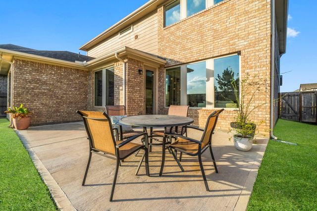 14542 Clementine Hall Drive, Conroe, TX 77302