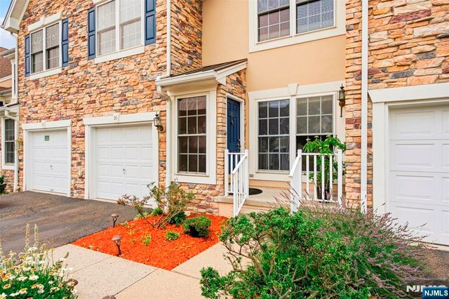 16 Magnolia Way, North Haledon, NJ 07508