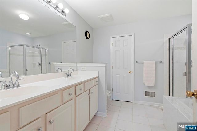 16 Magnolia Way, North Haledon, NJ 07508