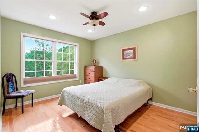 16 Magnolia Way, North Haledon, NJ 07508