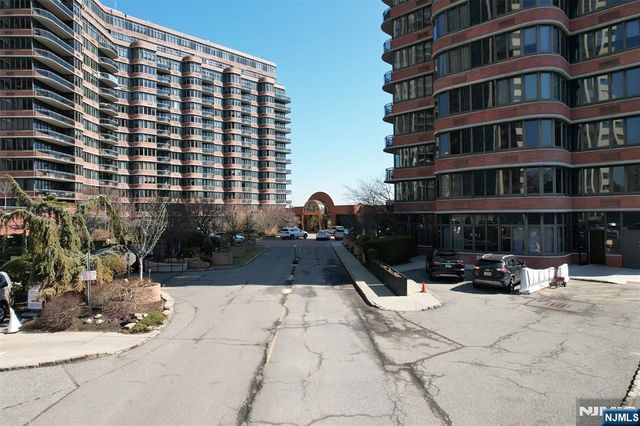 100 Carlyle Drive 14G-NORTH, Cliffside Park, NJ 07010