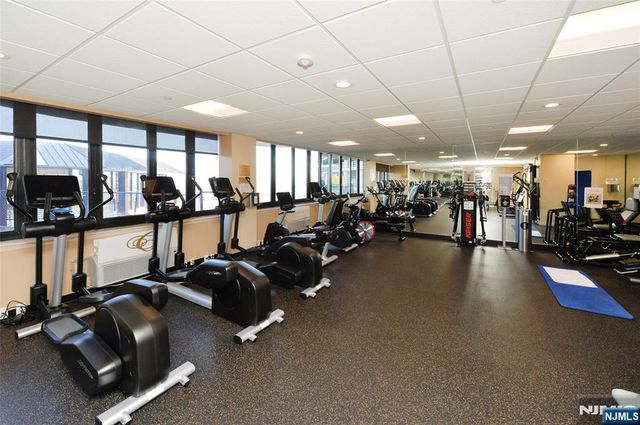 100 Carlyle Drive 14G-NORTH, Cliffside Park, NJ 07010