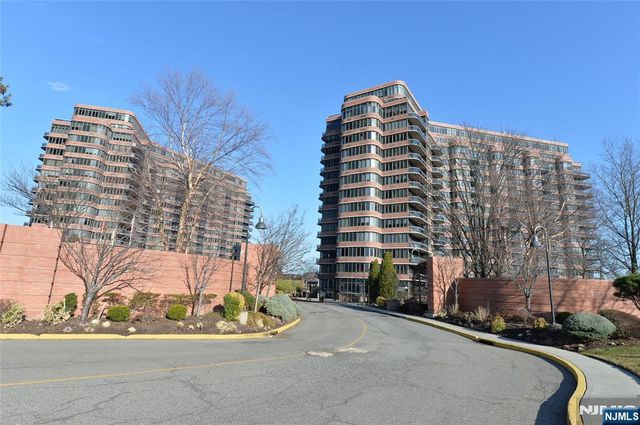 100 Carlyle Drive 14G-NORTH, Cliffside Park, NJ 07010