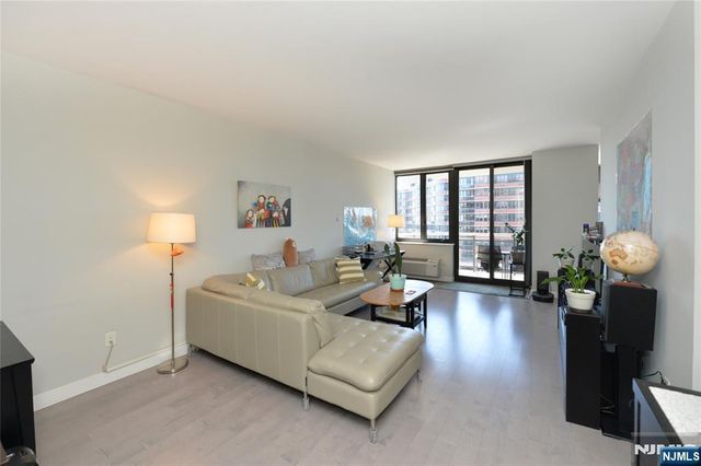 100 Carlyle Drive 14G-NORTH, Cliffside Park, NJ 07010