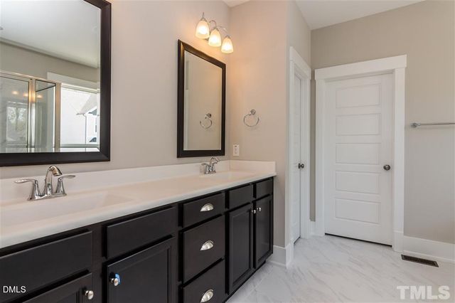 14 Tarwick Avenue, Chapel Hill, NC 27516