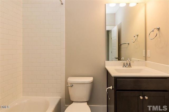 14 Tarwick Avenue, Chapel Hill, NC 27516