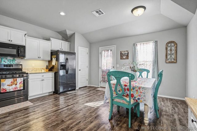 1313 E Toledo Street, Broken Arrow, OK 74012