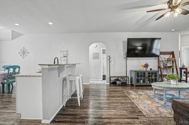 1313 E Toledo Street, Broken Arrow, OK 74012