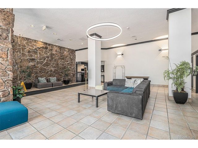 1020 15th St 42C, Denver, CO 80202