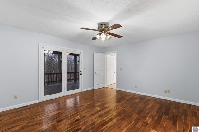 434 Bayshore Drive, Cadiz, KY 42211