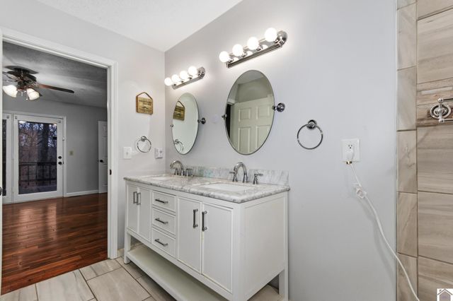 434 Bayshore Drive, Cadiz, KY 42211