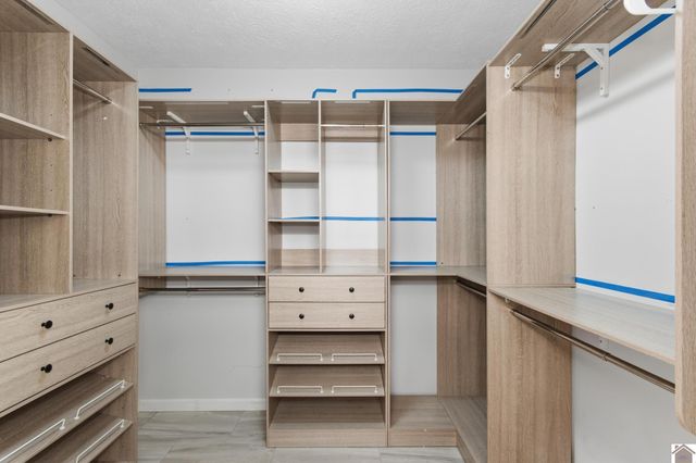 434 Bayshore Drive, Cadiz, KY 42211