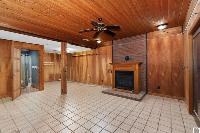 434 Bayshore Drive, Cadiz, KY 42211