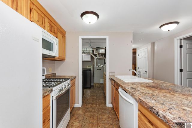 434 Bayshore Drive, Cadiz, KY 42211