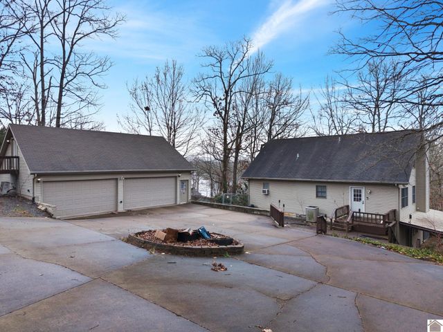 434 Bayshore Drive, Cadiz, KY 42211
