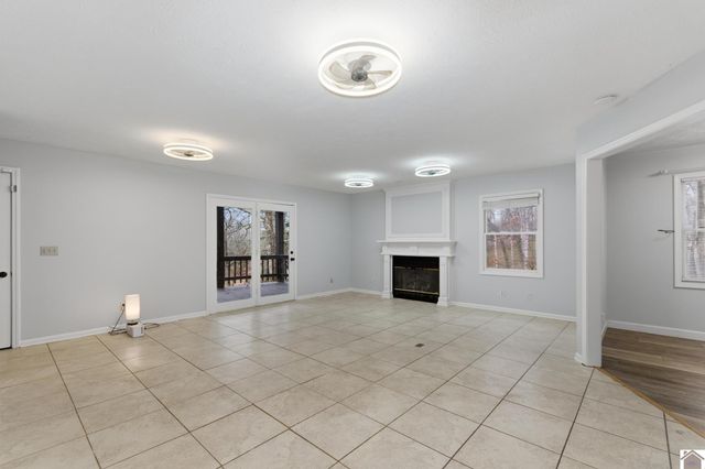 434 Bayshore Drive, Cadiz, KY 42211