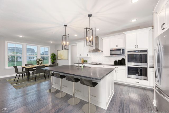 15002 Cantor Chase Crossing, Fishers, IN 46040