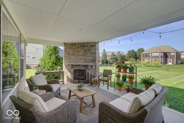 15002 Cantor Chase Crossing, Fishers, IN 46040