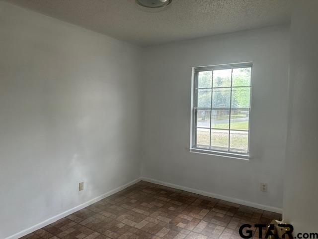 2430 Smuts Dr, Tyler, TX 75701