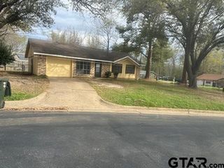 2430 Smuts Dr, Tyler, TX 75701