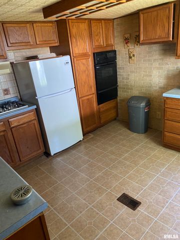 101 POPLAR Street, Desoto, IL 62924