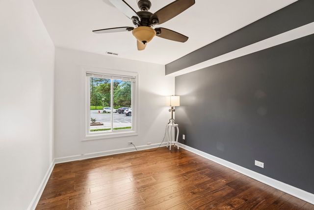 101 Lake Hinsdale Drive 108, Willowbrook, IL 60527