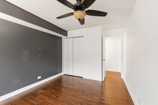 101 Lake Hinsdale Drive 108, Willowbrook, IL 60527