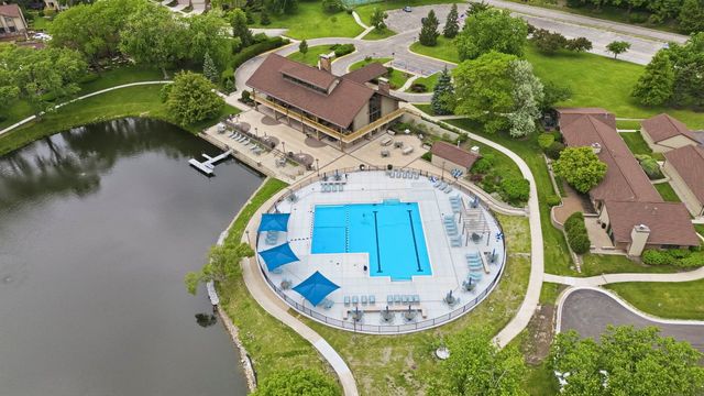 101 Lake Hinsdale Drive 108, Willowbrook, IL 60527
