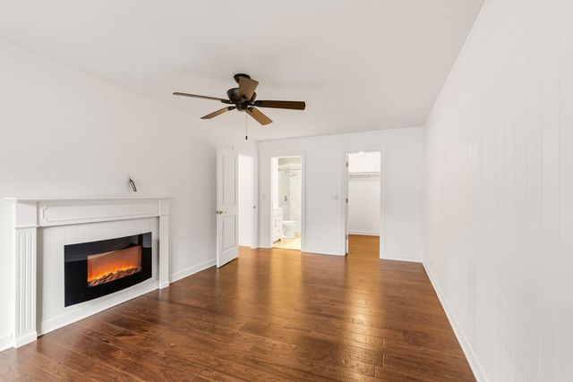101 Lake Hinsdale Drive 108, Willowbrook, IL 60527