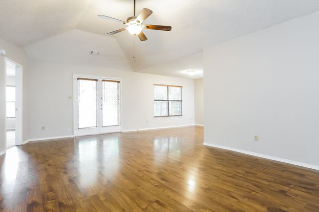 2320 Sundrop Court, Fort Worth, TX 76108