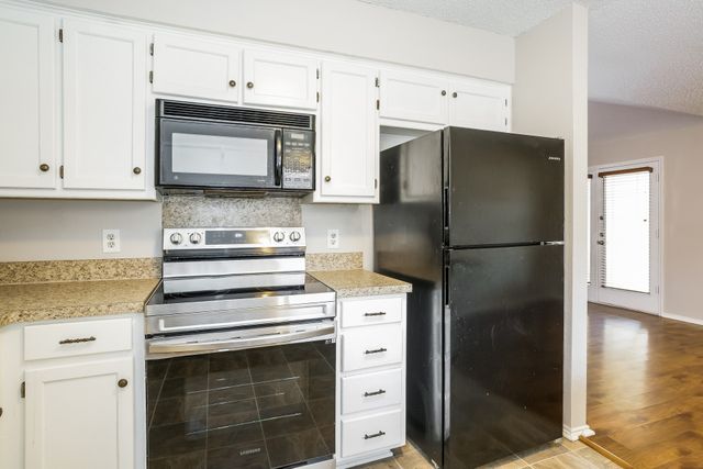 2320 Sundrop Court, Fort Worth, TX 76108