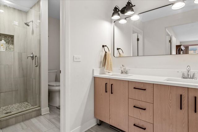 1010 N Harlem Avenue 504, River Forest, IL 60305