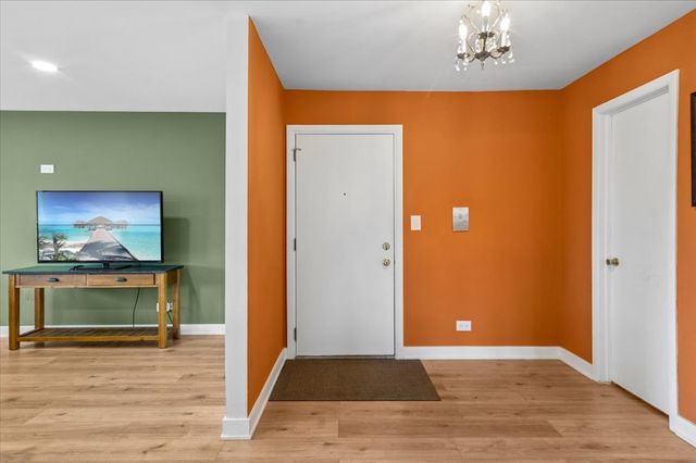 1010 N Harlem Avenue 504, River Forest, IL 60305