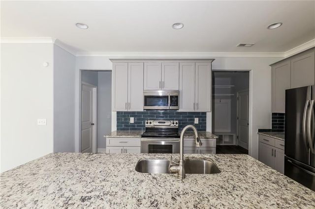 220 Parker Drive, Mcdonough, GA 30253