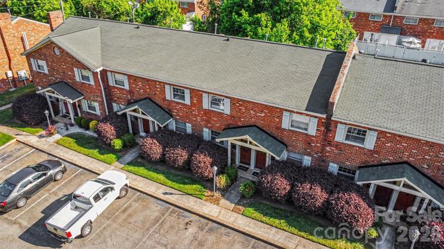 1201 Green Oaks Lane, Charlotte, NC 28205