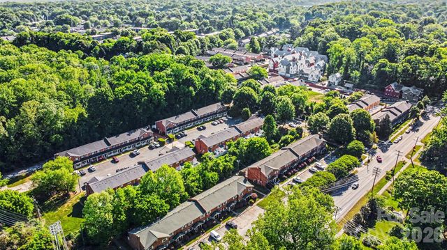 1201 Green Oaks Lane, Charlotte, NC 28205
