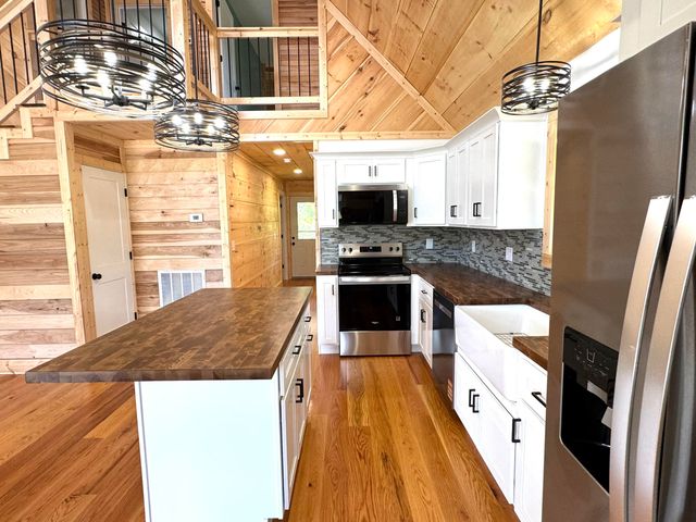 443 Pumpkin Creek Circle, Jamestown, KY 42629