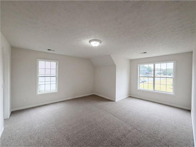1555 Rose Pointe Drive, Loganville, GA 30052