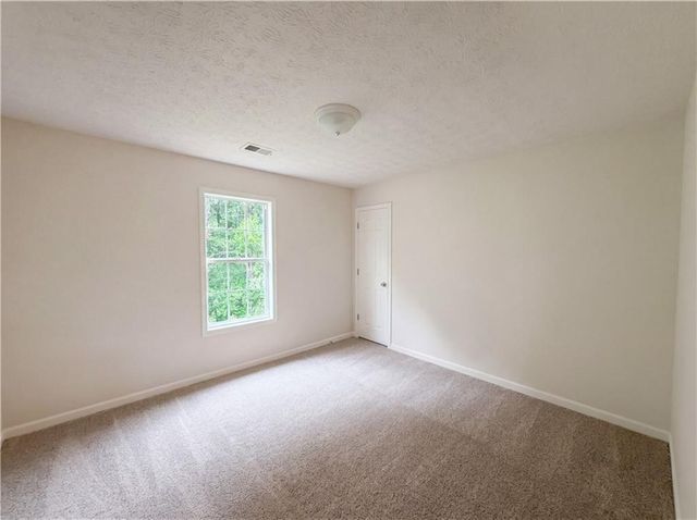 1555 Rose Pointe Drive, Loganville, GA 30052