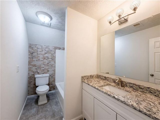 1555 Rose Pointe Drive, Loganville, GA 30052
