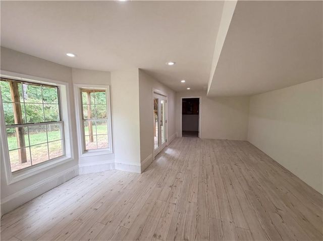 1555 Rose Pointe Drive, Loganville, GA 30052