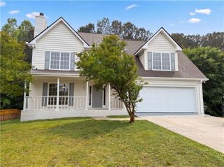 1555 Rose Pointe Drive, Loganville, GA 30052