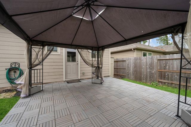 350 Shady Cedar Hill Lane, Willis, TX 77378