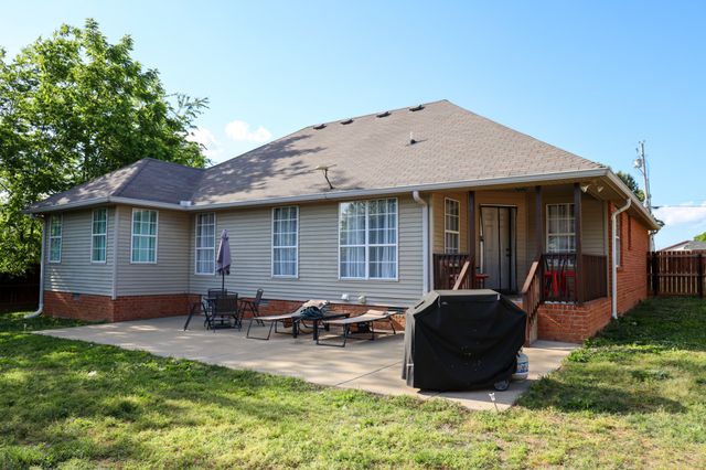 518 Melanie Dr, Lebanon, TN 37087