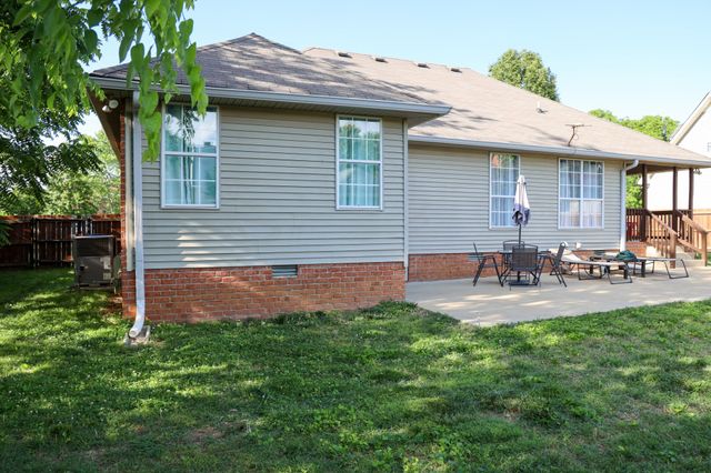 518 Melanie Dr, Lebanon, TN 37087