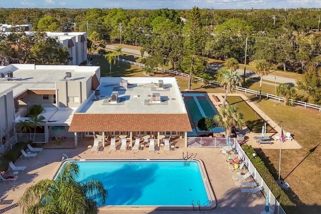 1310 GLEN OAKS DRIVE E 285E, Sarasota, FL 34232