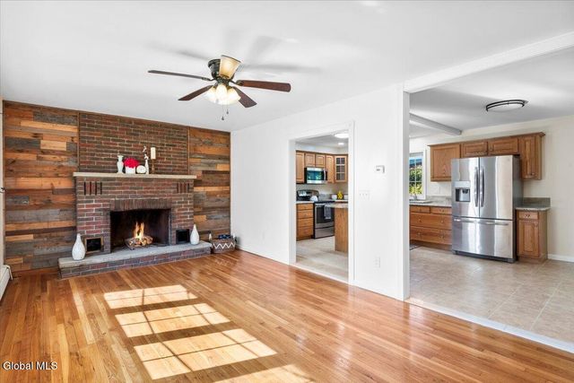 82 N Lincoln Street, Schaghticoke, NY 12118