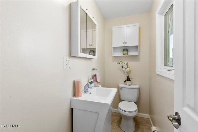 82 N Lincoln Street, Schaghticoke, NY 12118