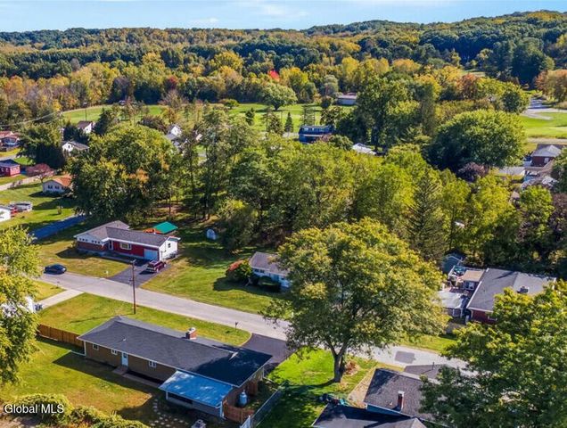 82 N Lincoln Street, Schaghticoke, NY 12118