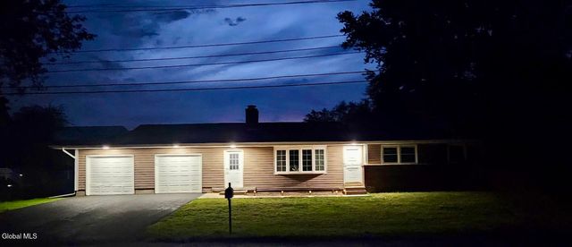 82 N Lincoln Street, Schaghticoke, NY 12118